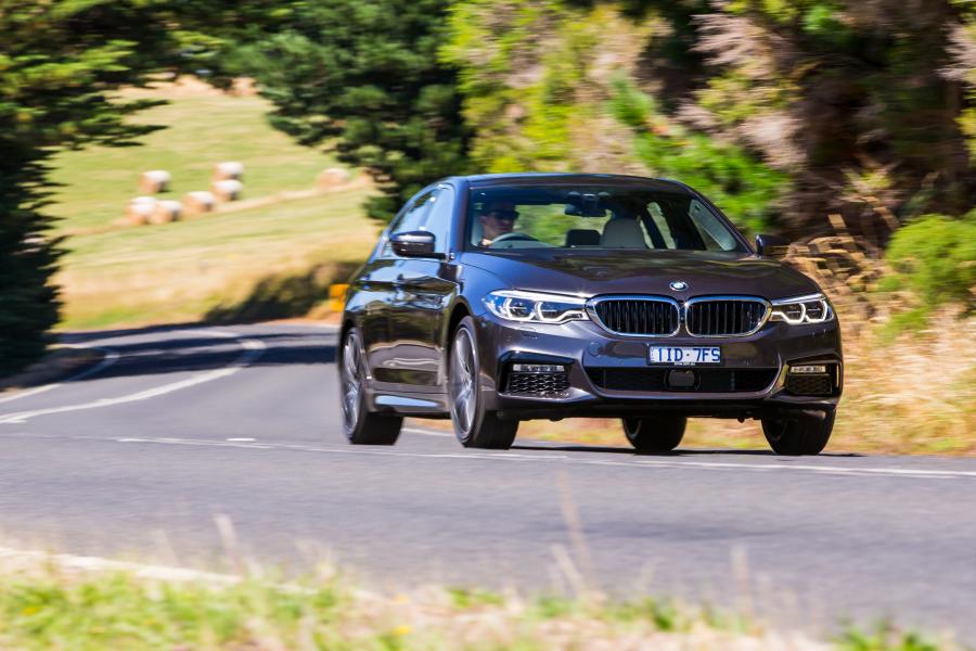  BMW 540i Sedan M Sport 2017 года  (AU) (фото 2 из 10)